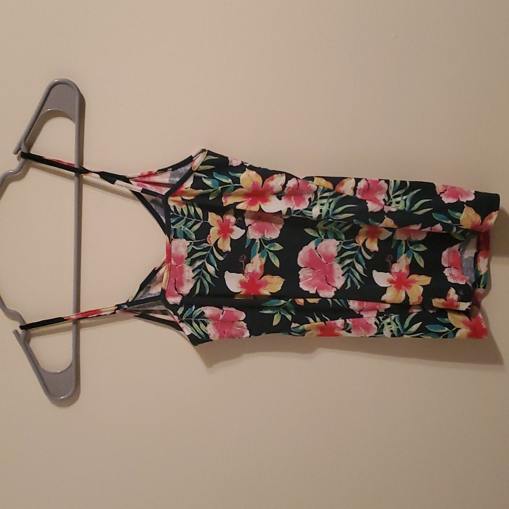 No Boundaries floral print spaghetti strap tank top. - Picture 4 of 4